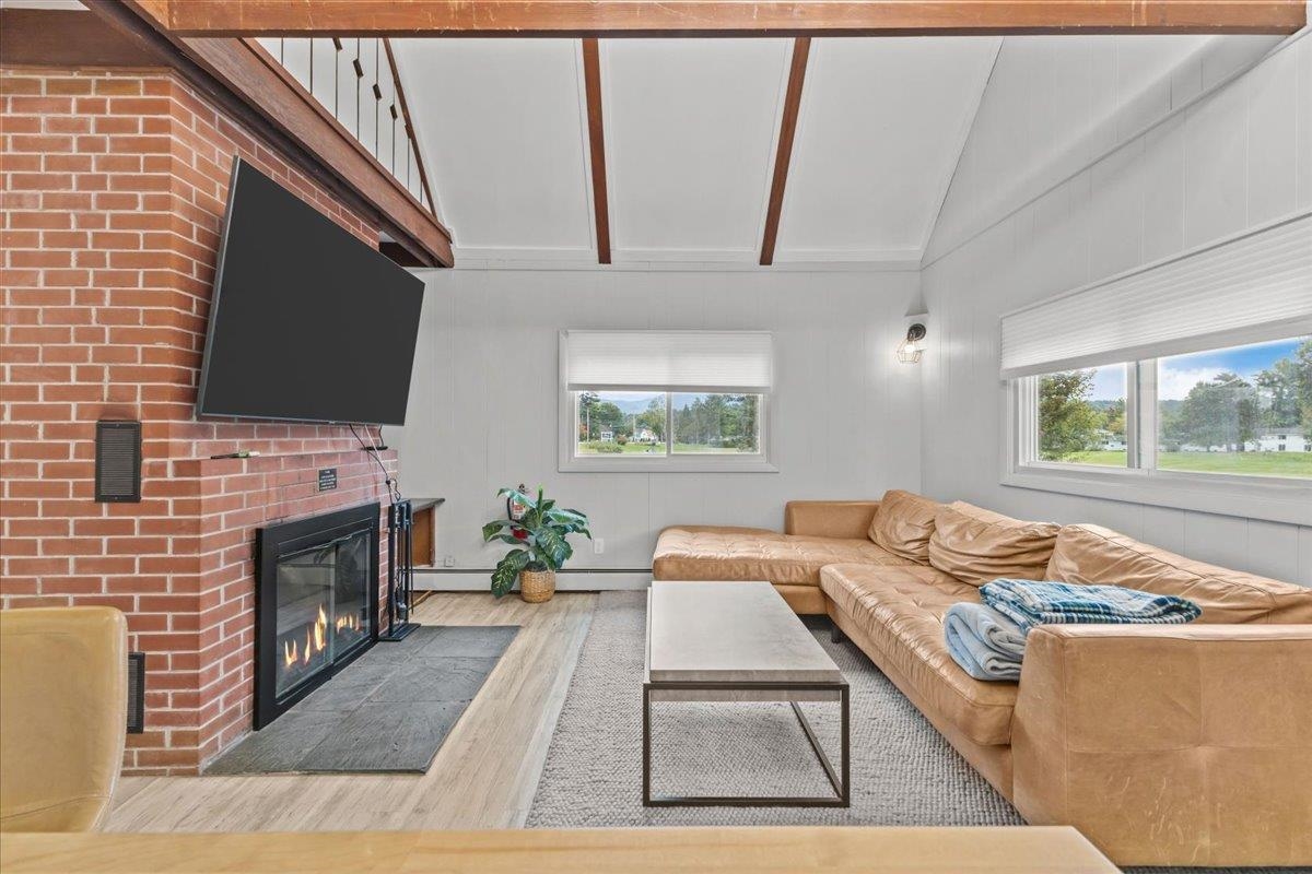 14 Strom Farm Lane