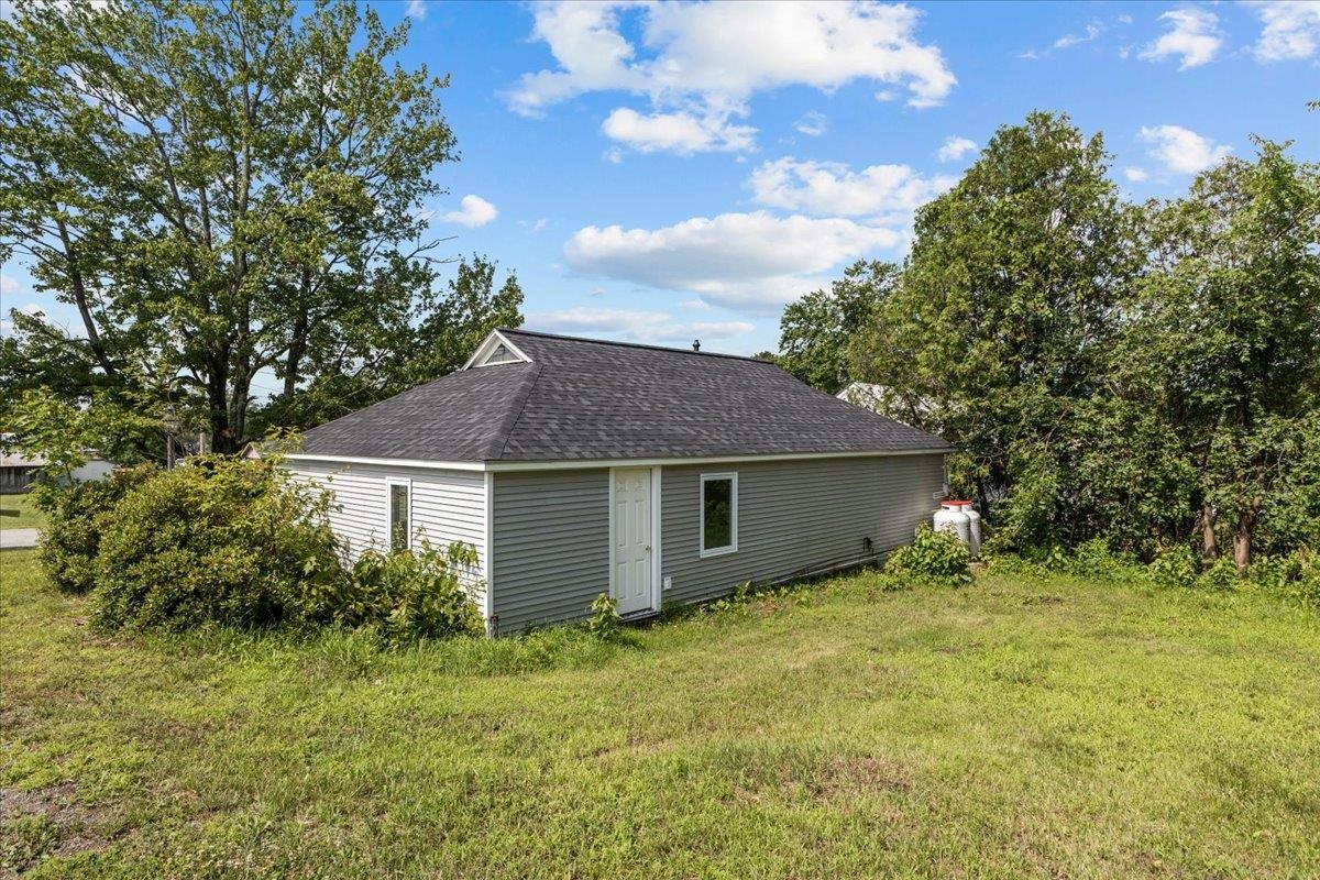 32 Goodell Avenue