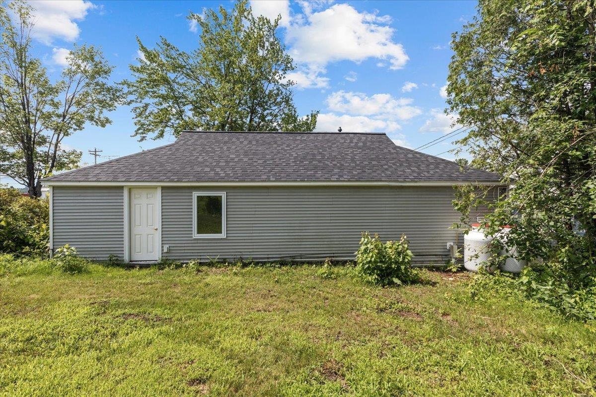 32 Goodell Avenue