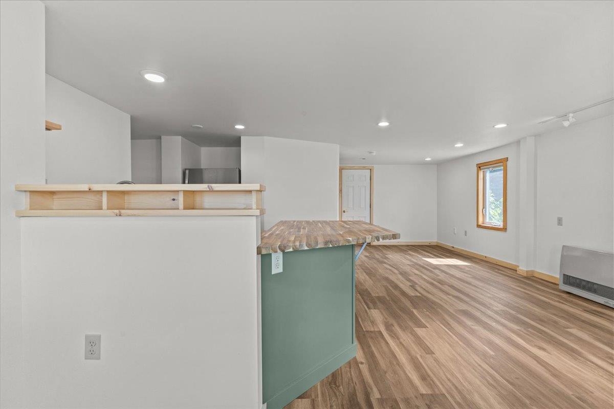 32 Goodell Avenue
