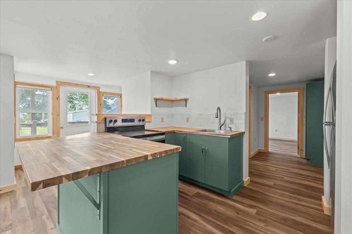 32 Goodell Avenue