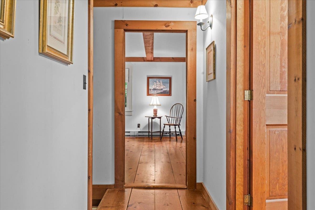 1646 Sweet Road