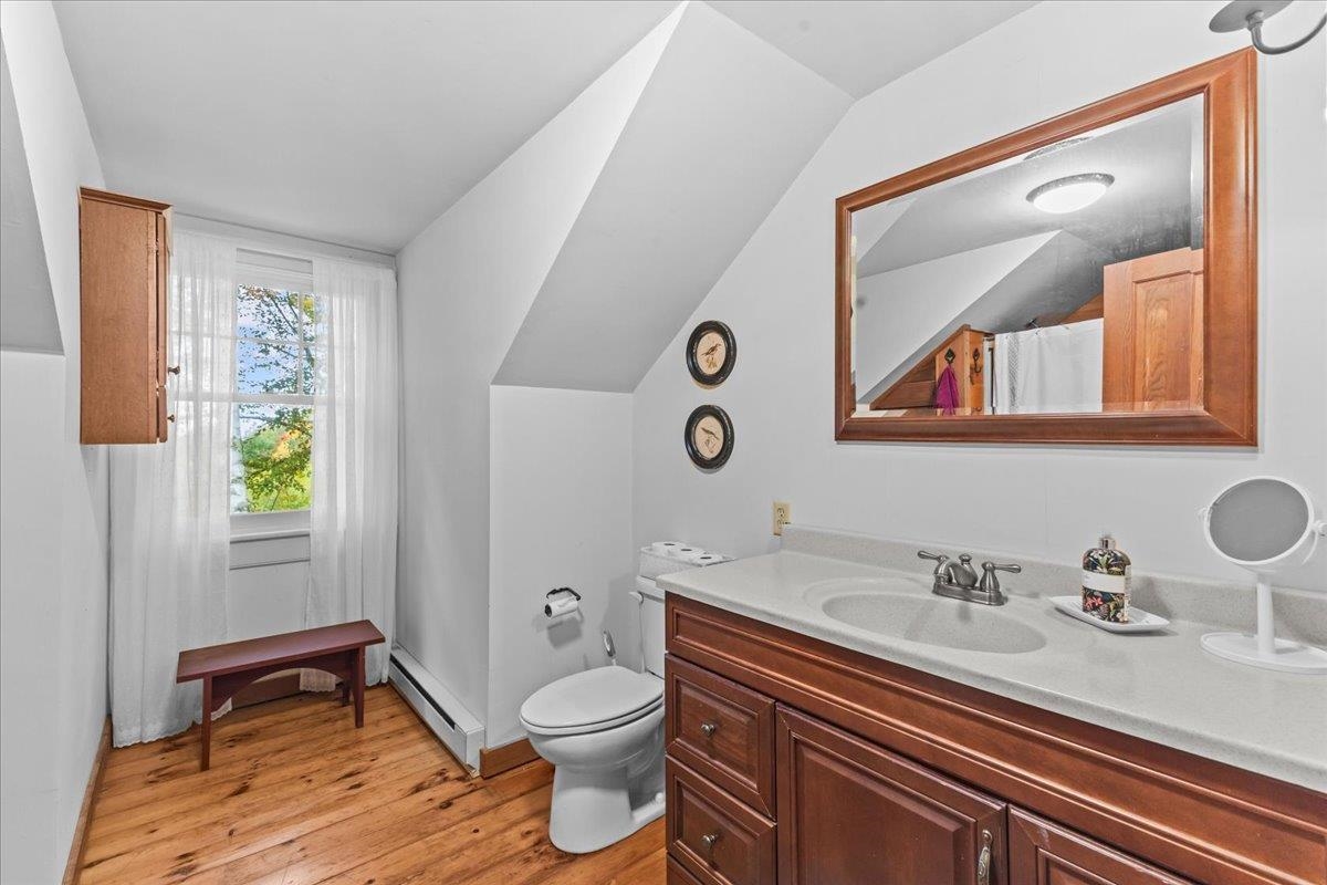 1646 Sweet Road
