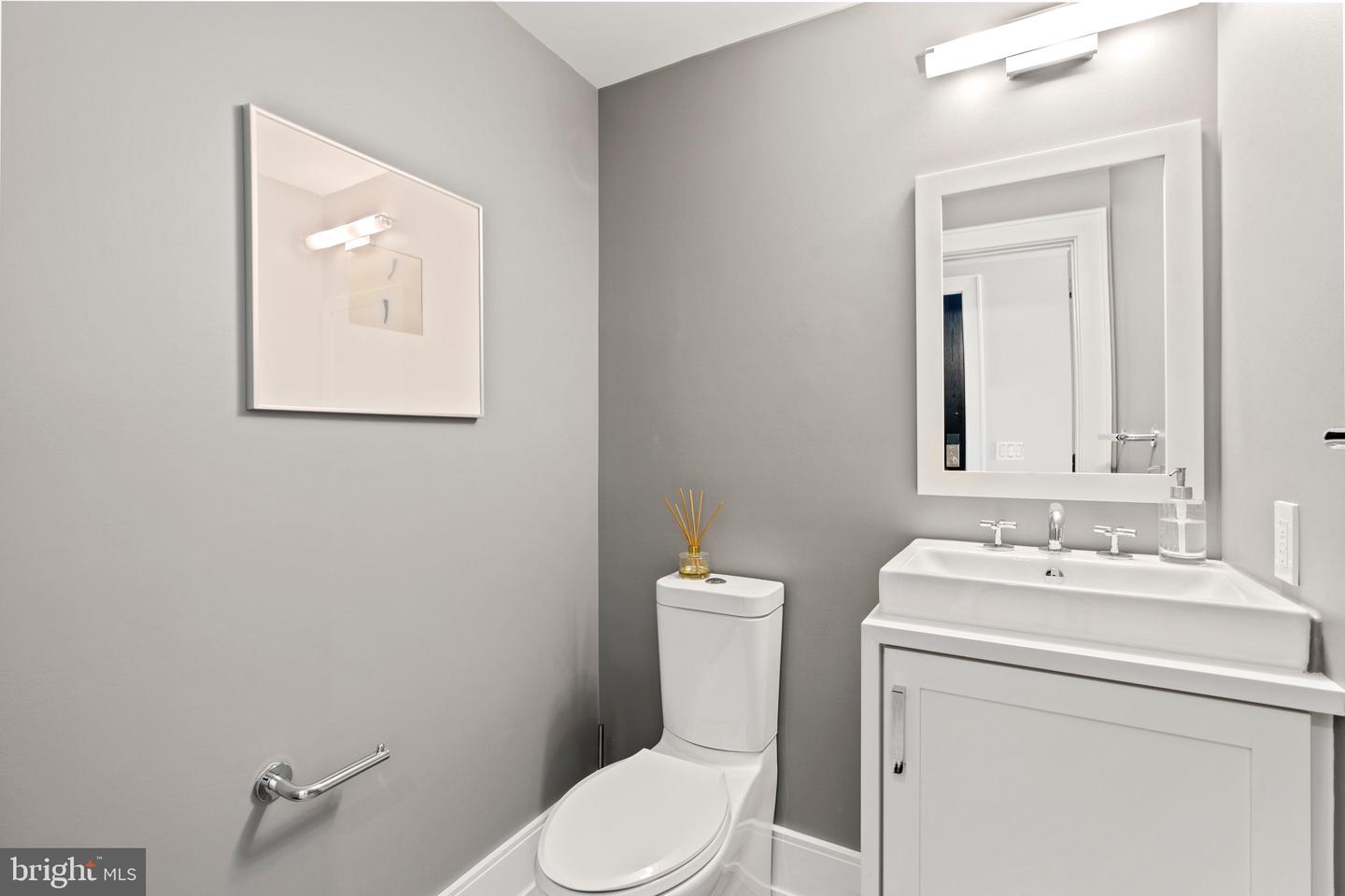 2434 16th St NW #101