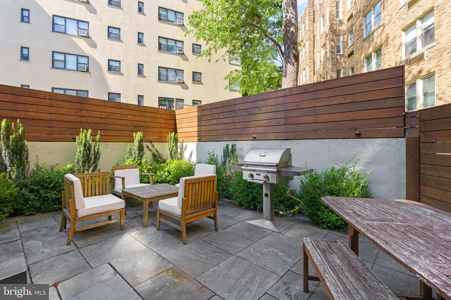 2434 16th St NW #101