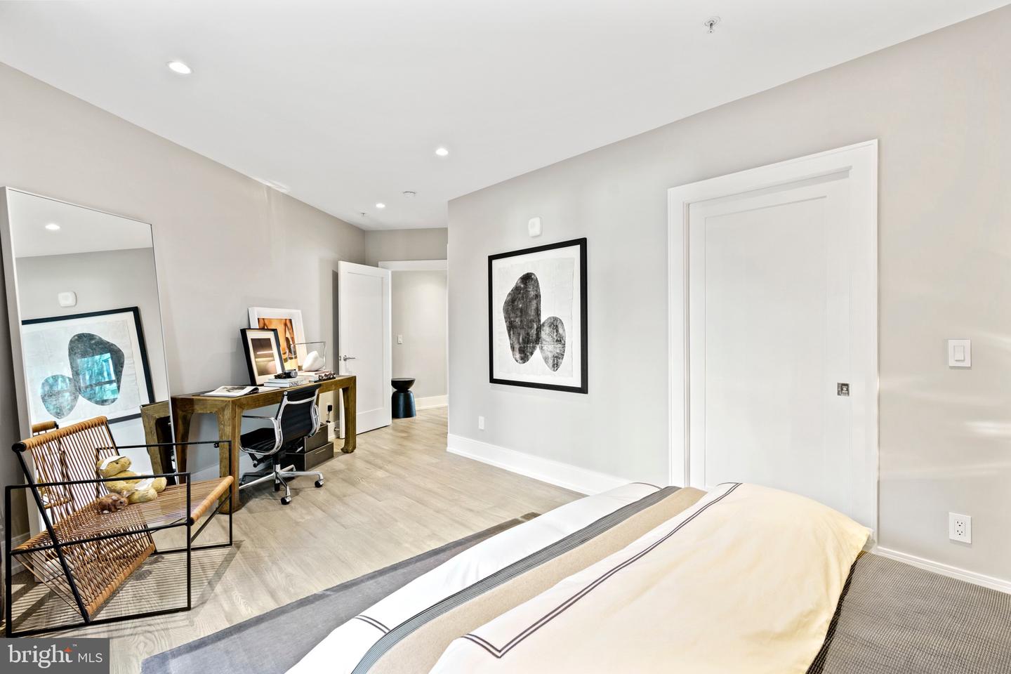 2434 16th St NW #101