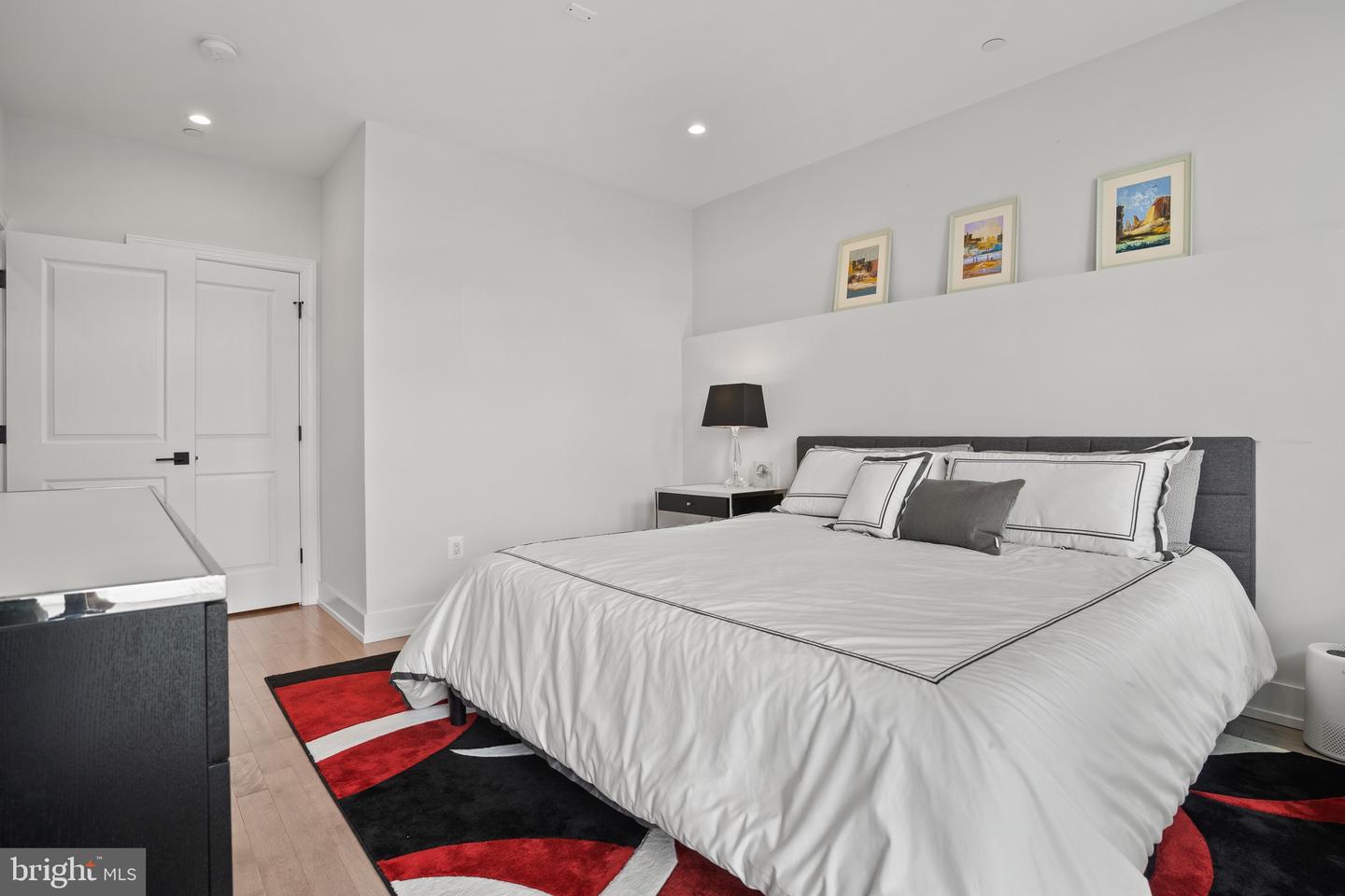 32 Todd Pl NE #2