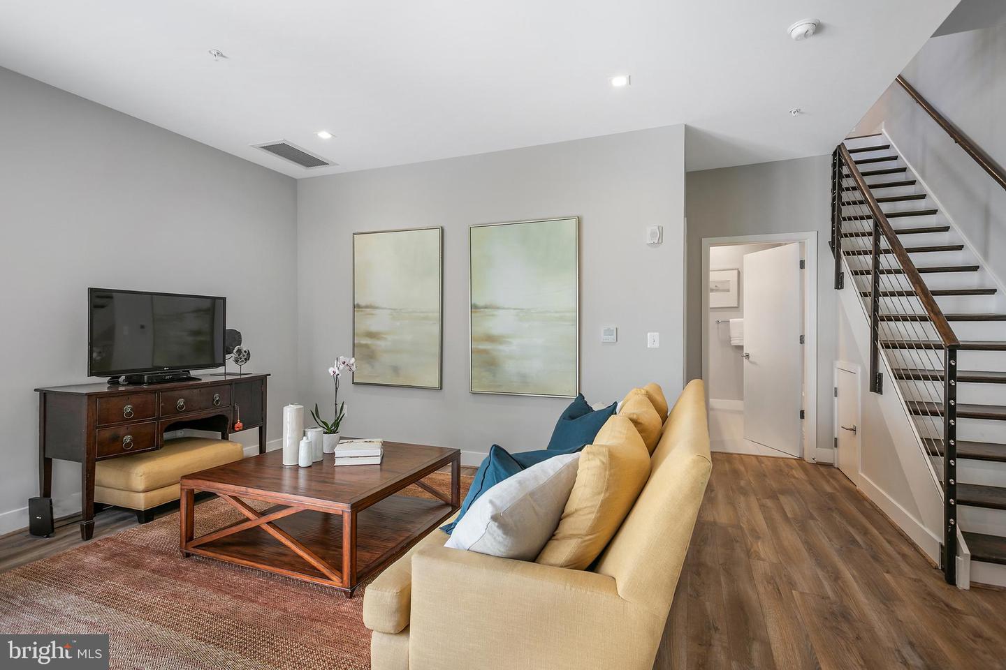 1628 11th St NW #106