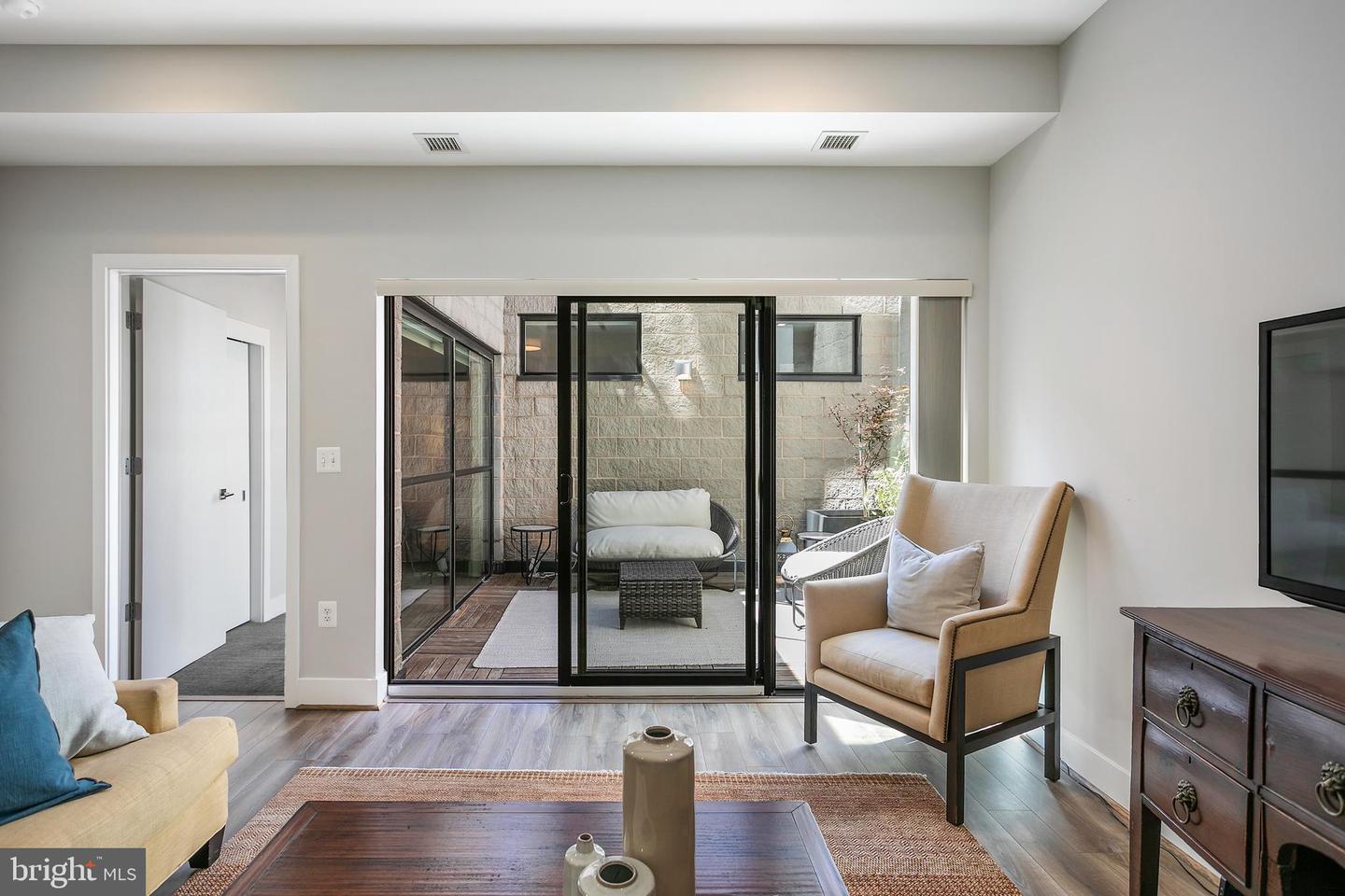 1628 11th St NW #106