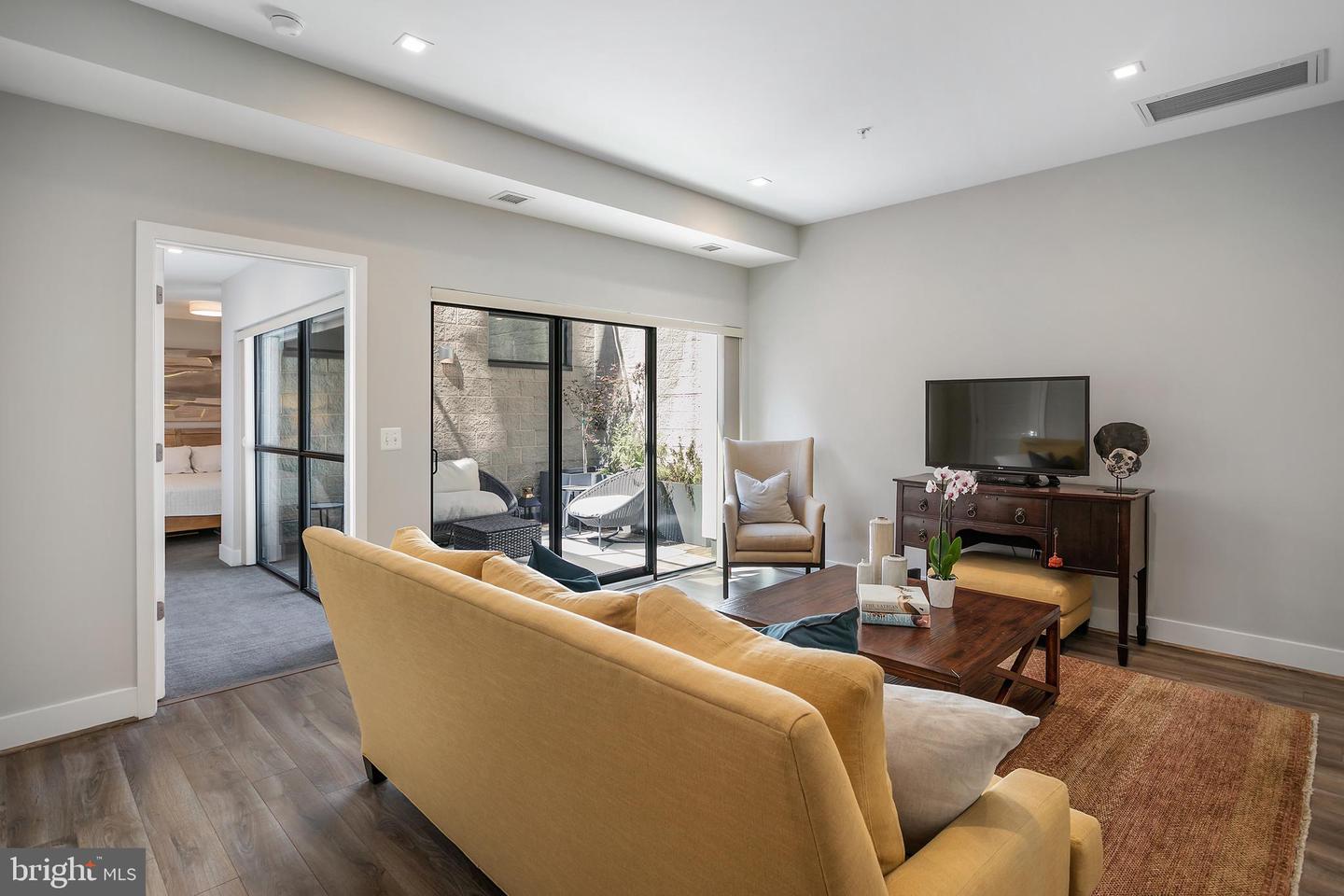 1628 11th St NW #106