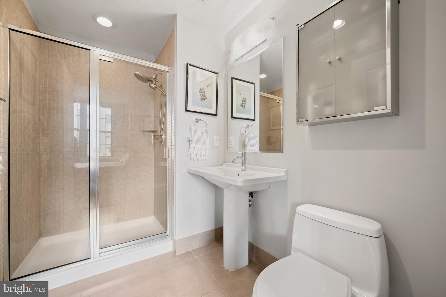 2125 14th St NW #528