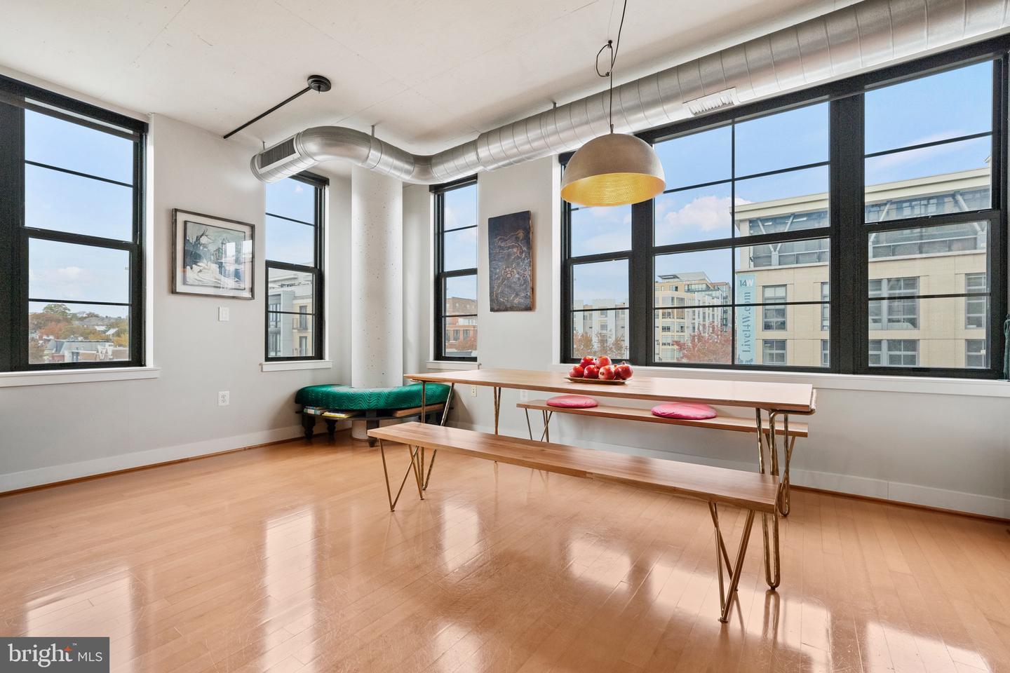 2125 14th St NW #528