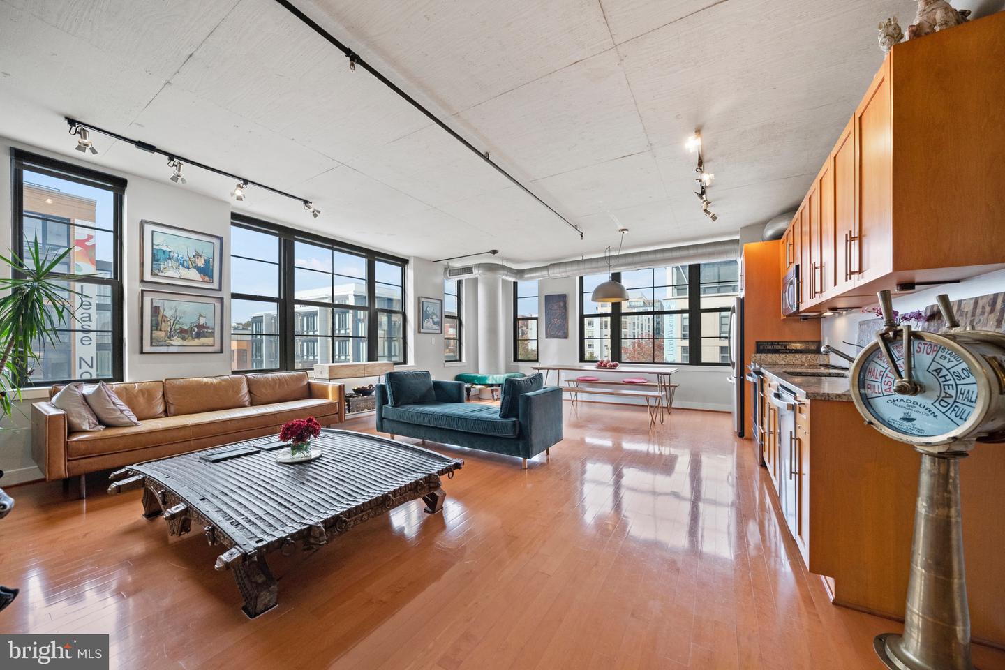 2125 14th St NW #528