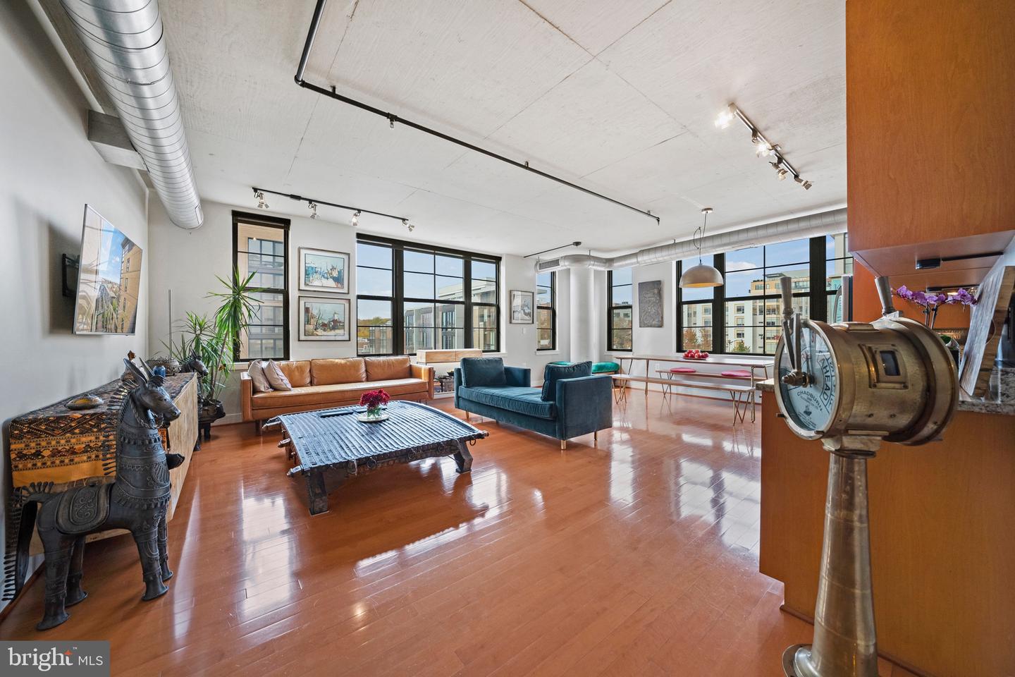 2125 14th St NW #528