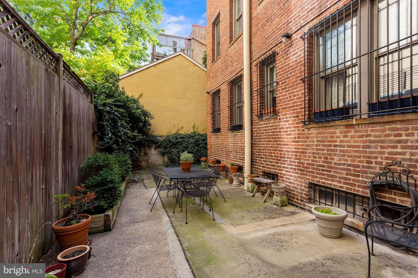 1835 Phelps Pl NW #1