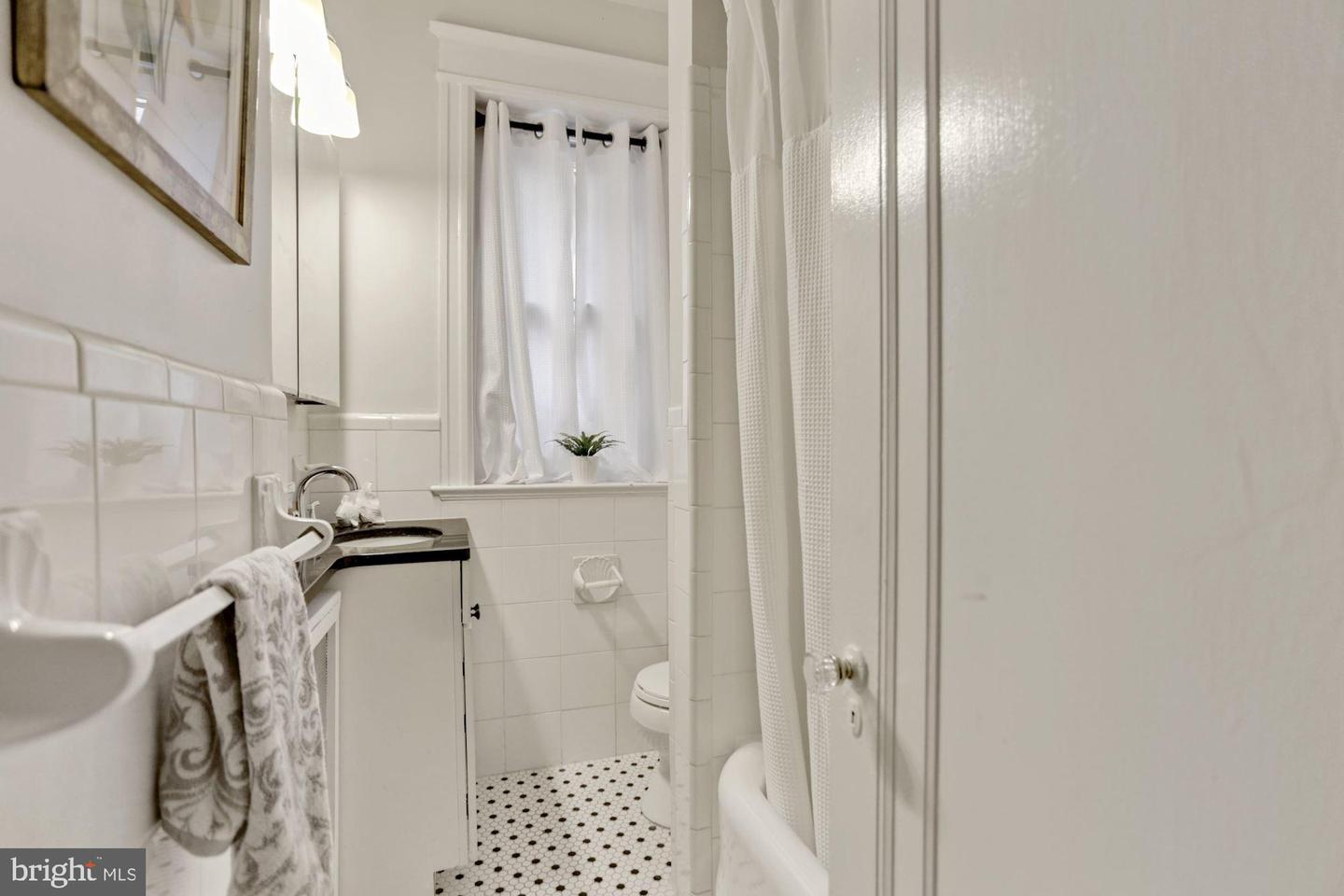 1835 Phelps Pl NW #1