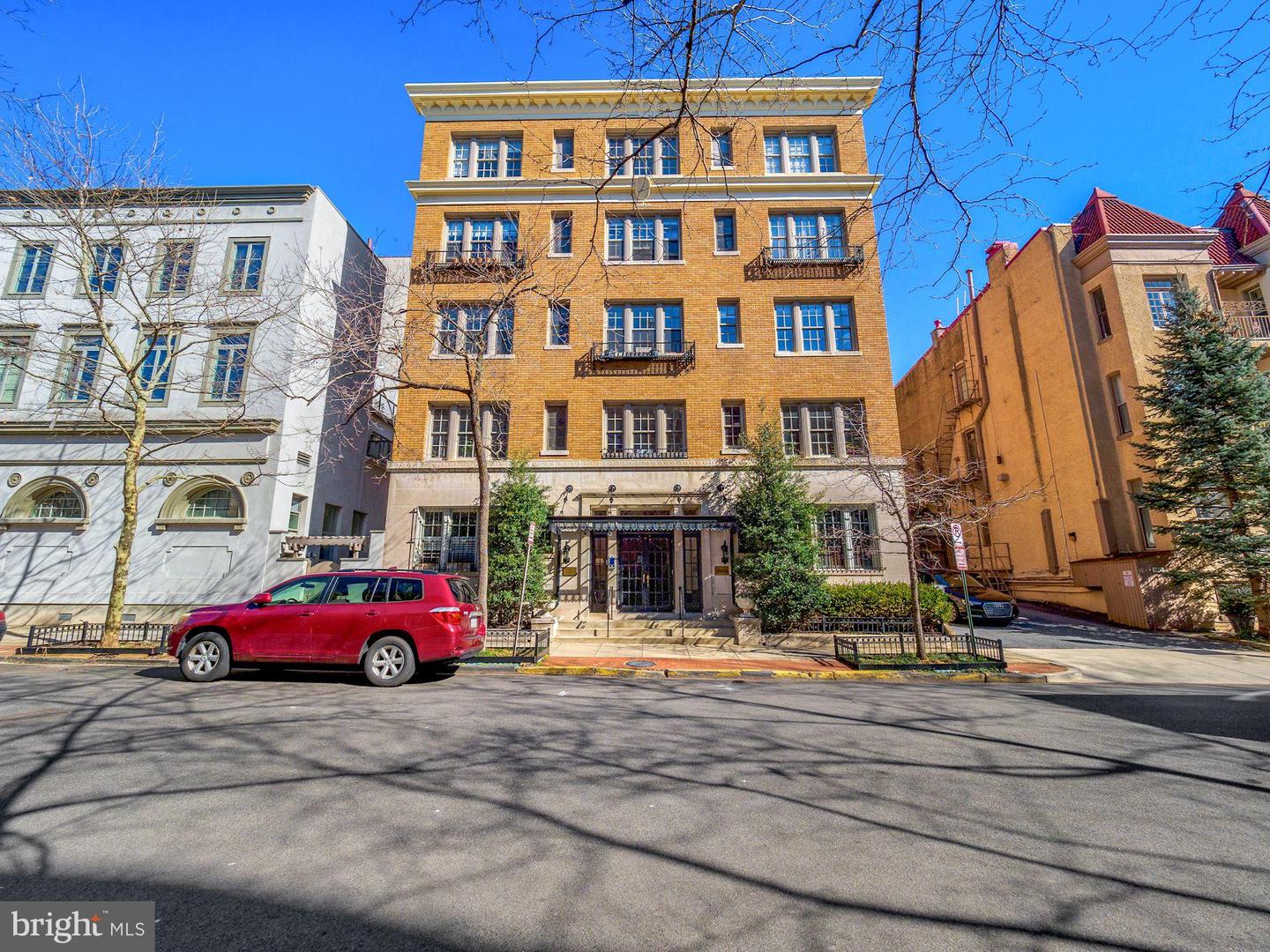 1835 Phelps Pl NW #1