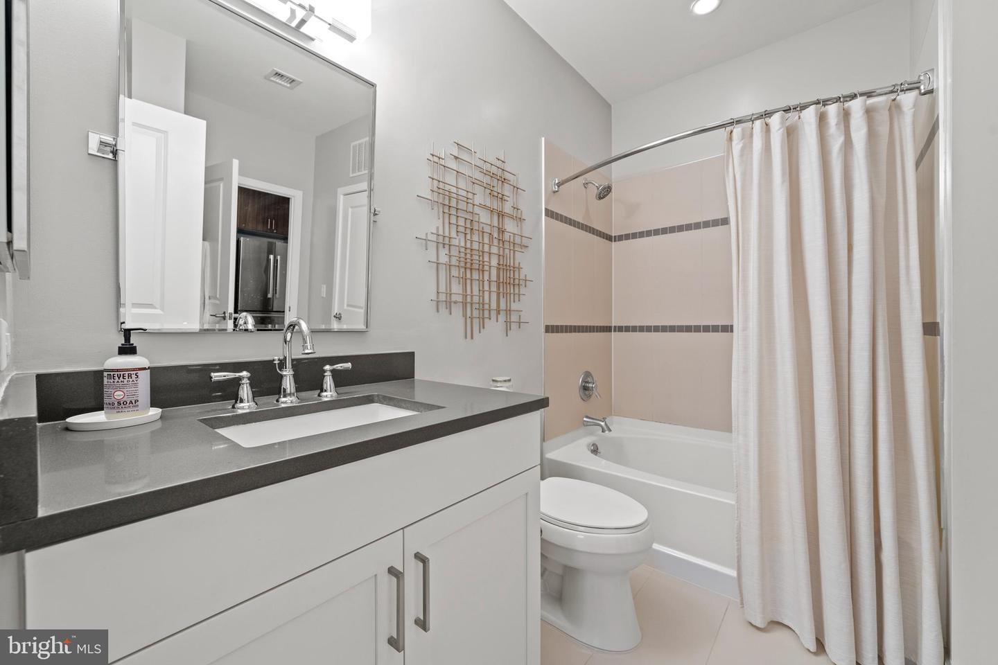 2550 17th St NW #410