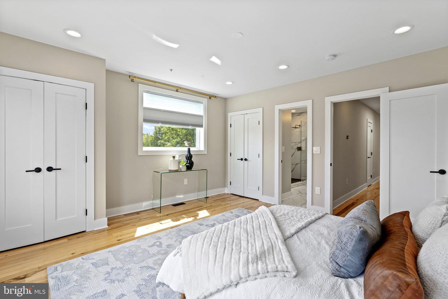 1201 W Virginia NE #2