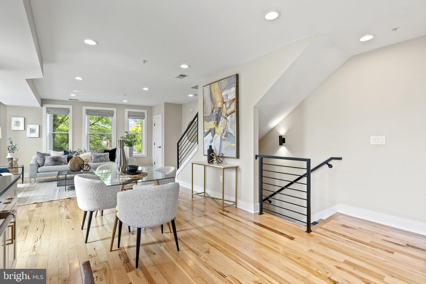 1201 W Virginia NE #2