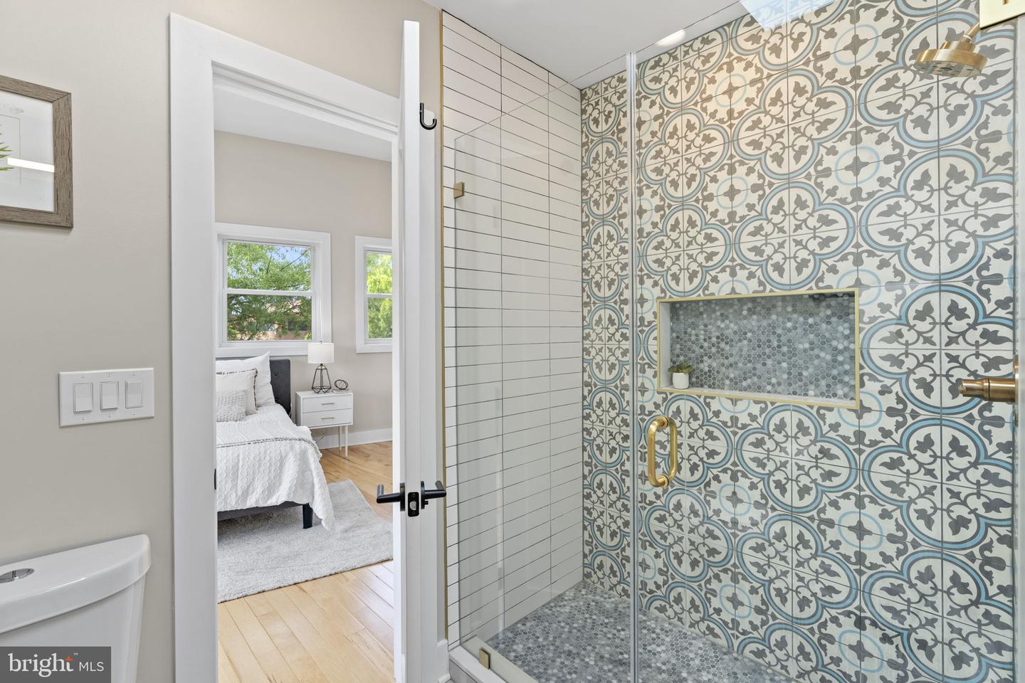 1201 W Virginia NE #2