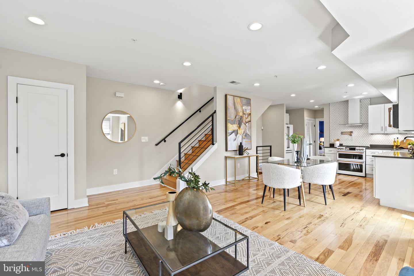 1201 W Virginia NE #2