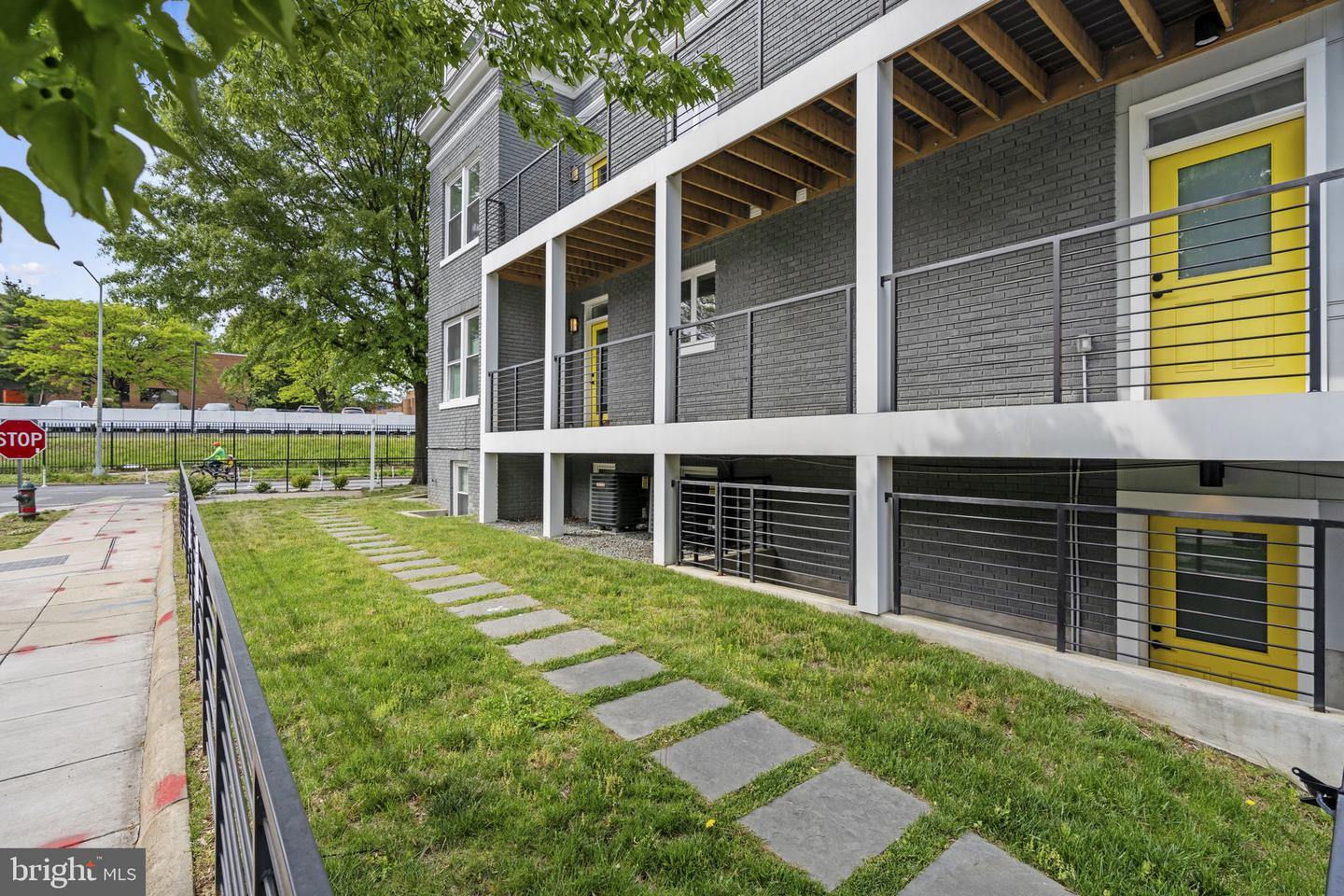 1201 W Virginia NE #2