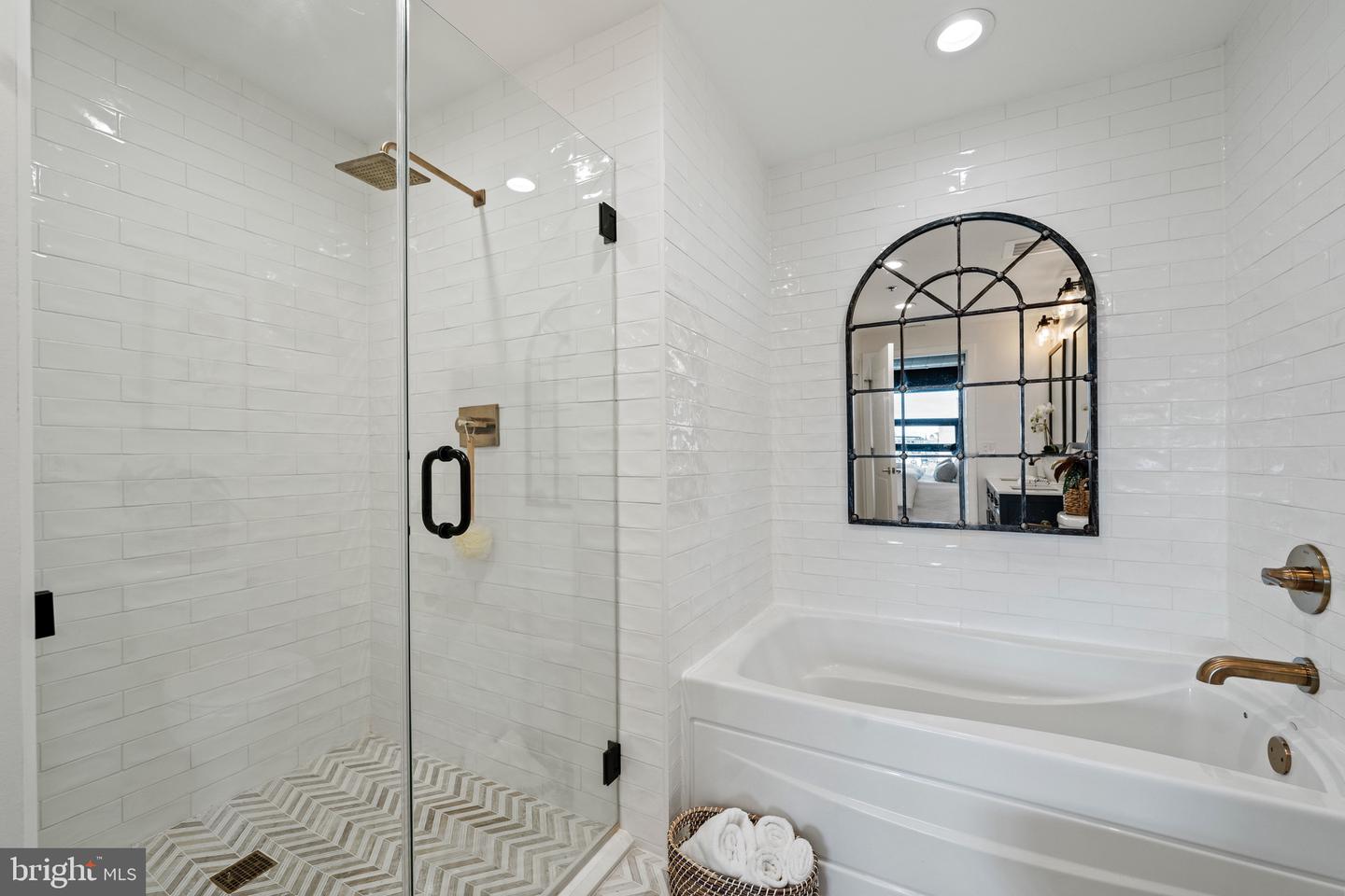 2125 14th St NW #325w