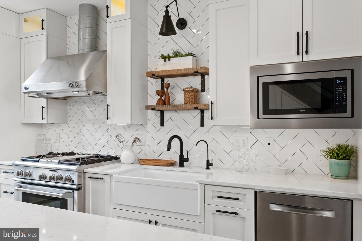 2125 14th St NW #325w