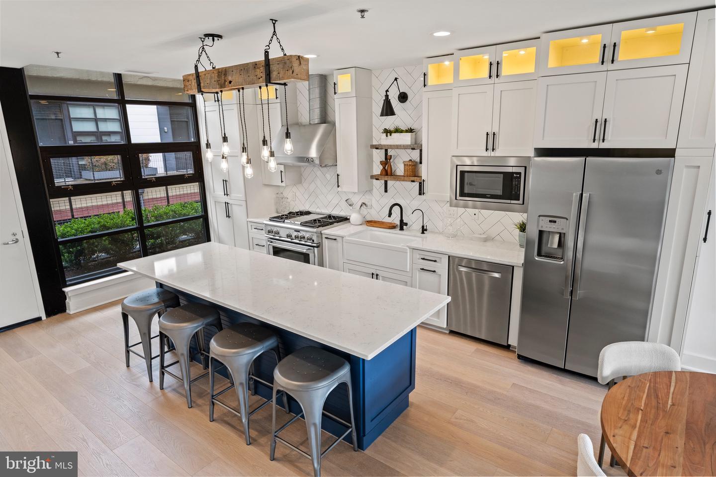 2125 14th St NW #325w