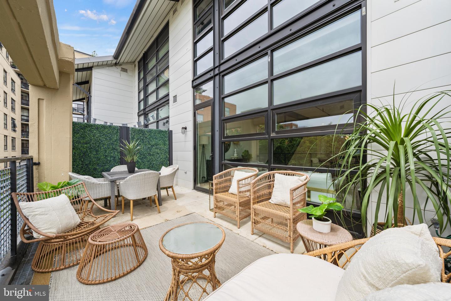 2125 14th St NW #325w