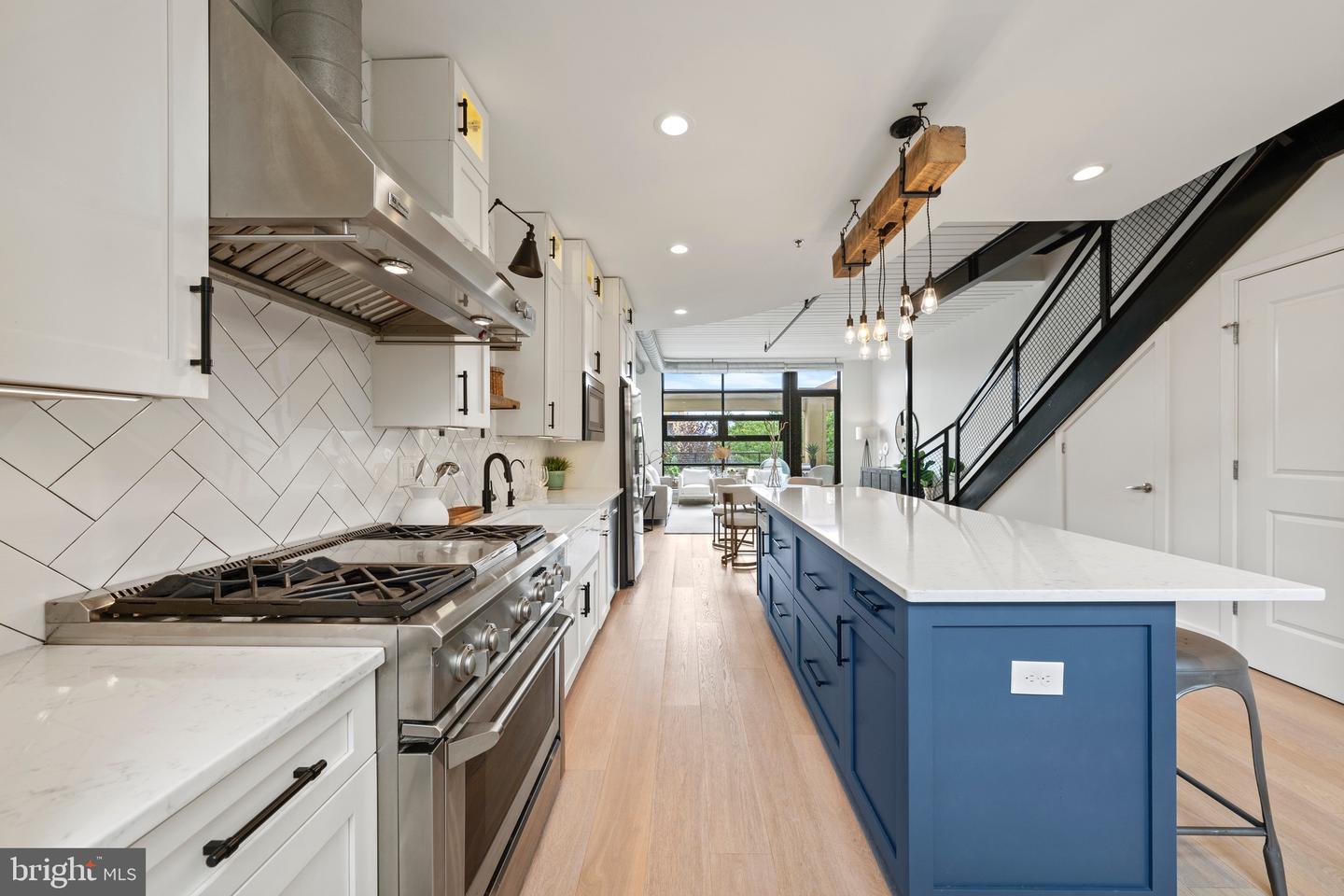 2125 14th St NW #325w