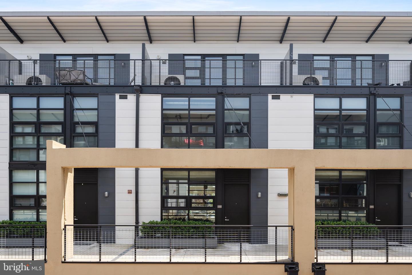 2125 14th St NW #325w