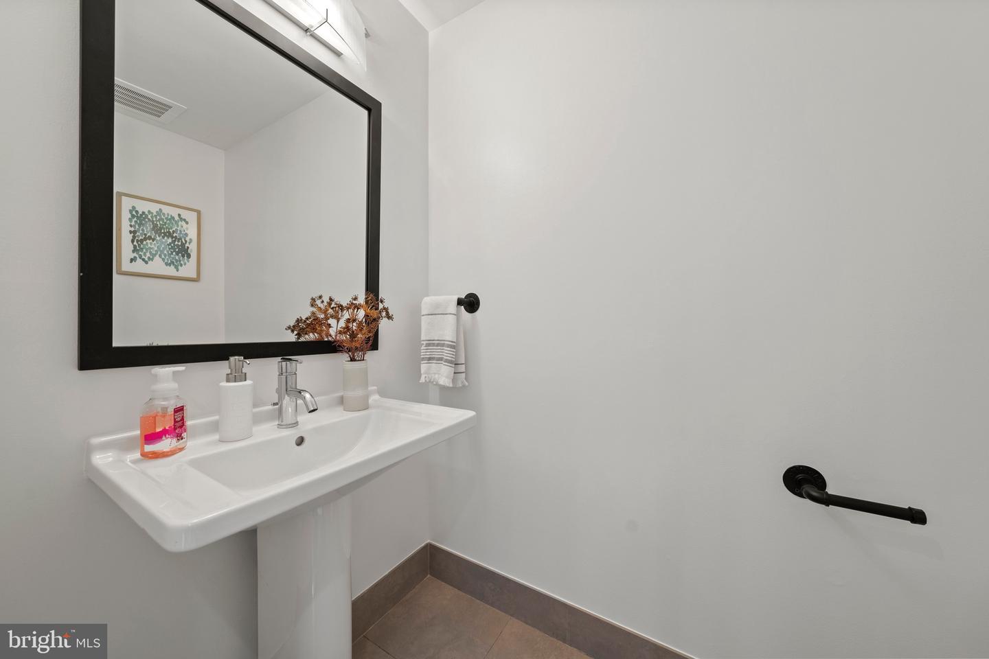 2125 14th St NW #325w