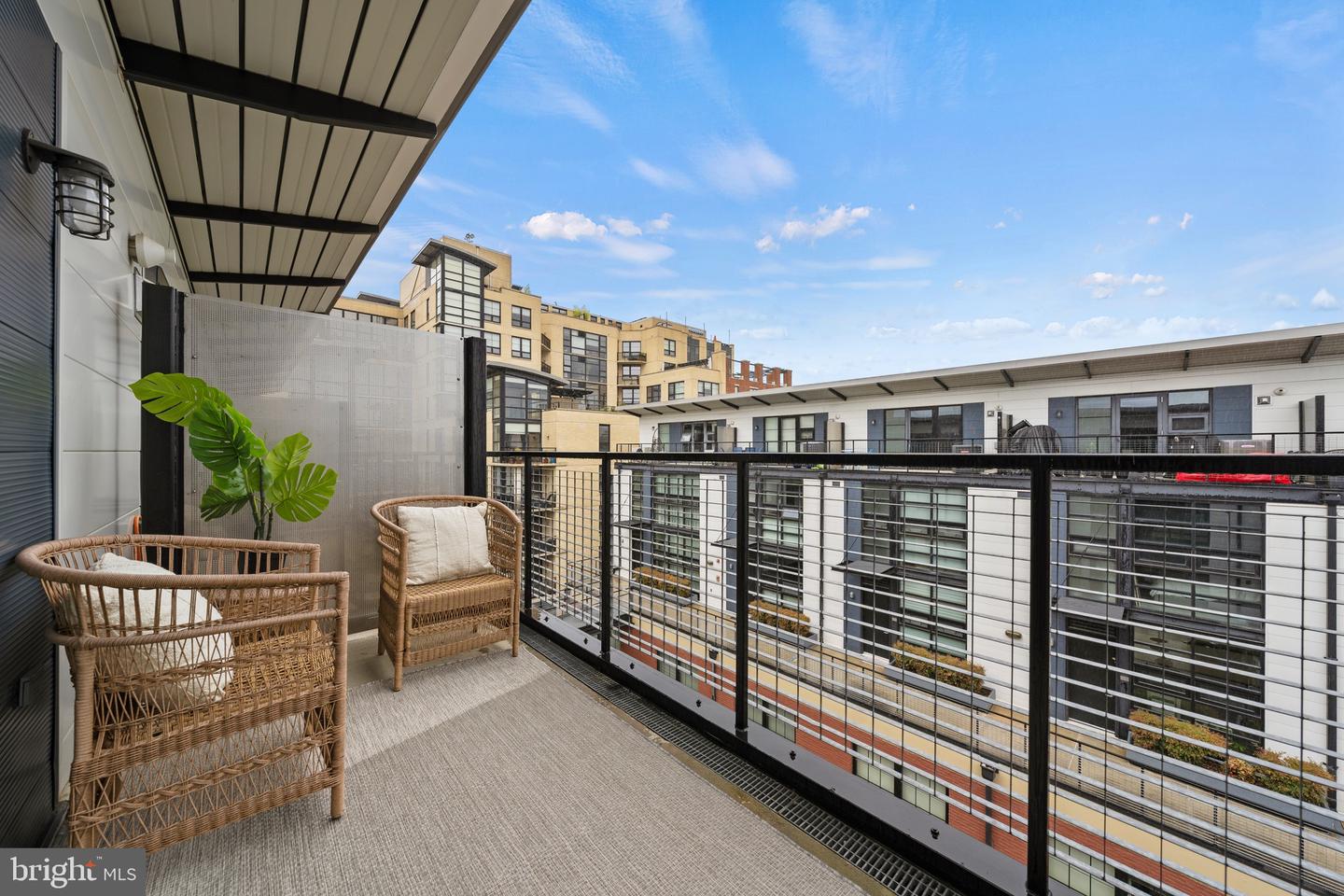 2125 14th St NW #325w