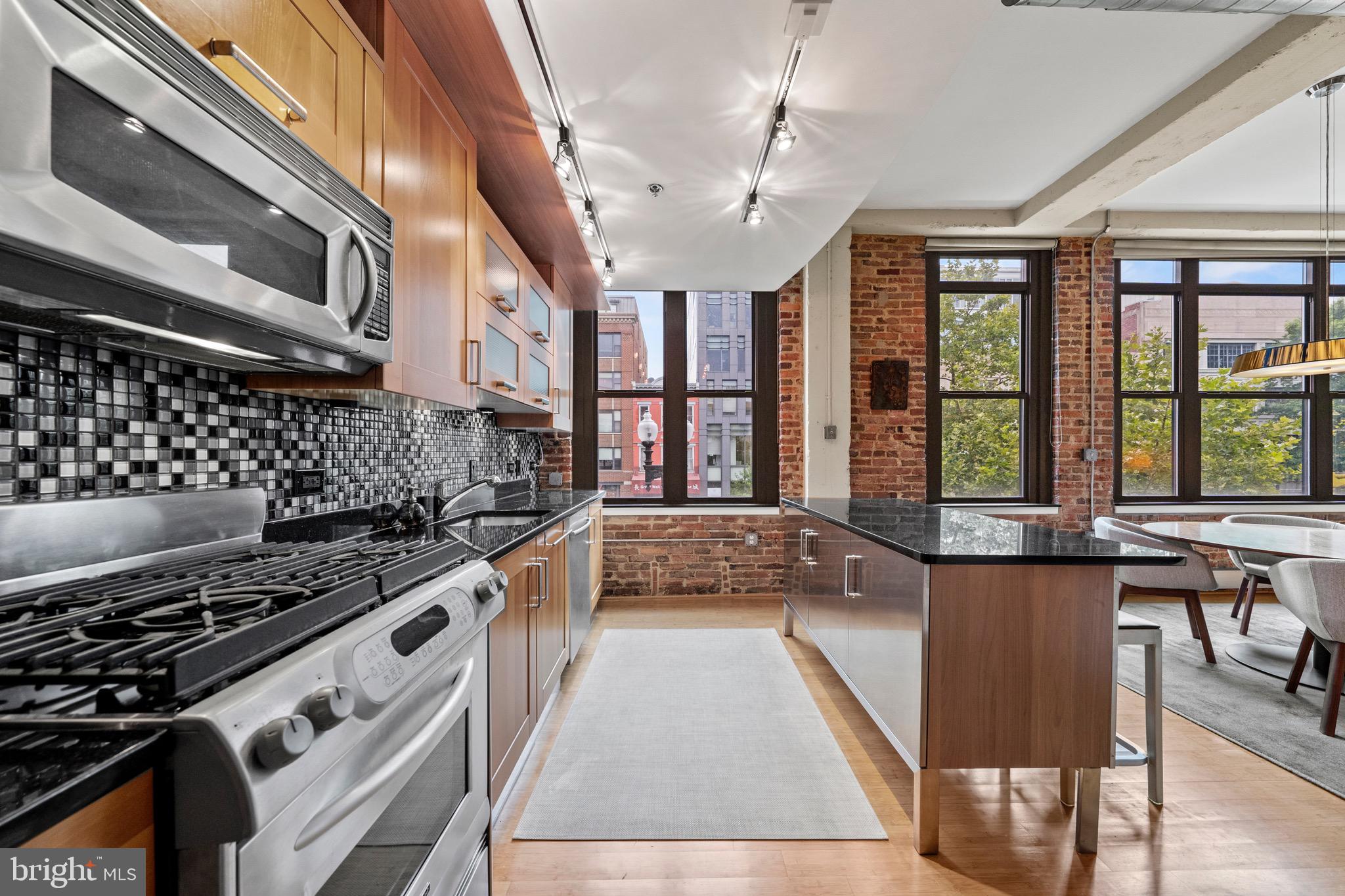 1401 Church St NW #303