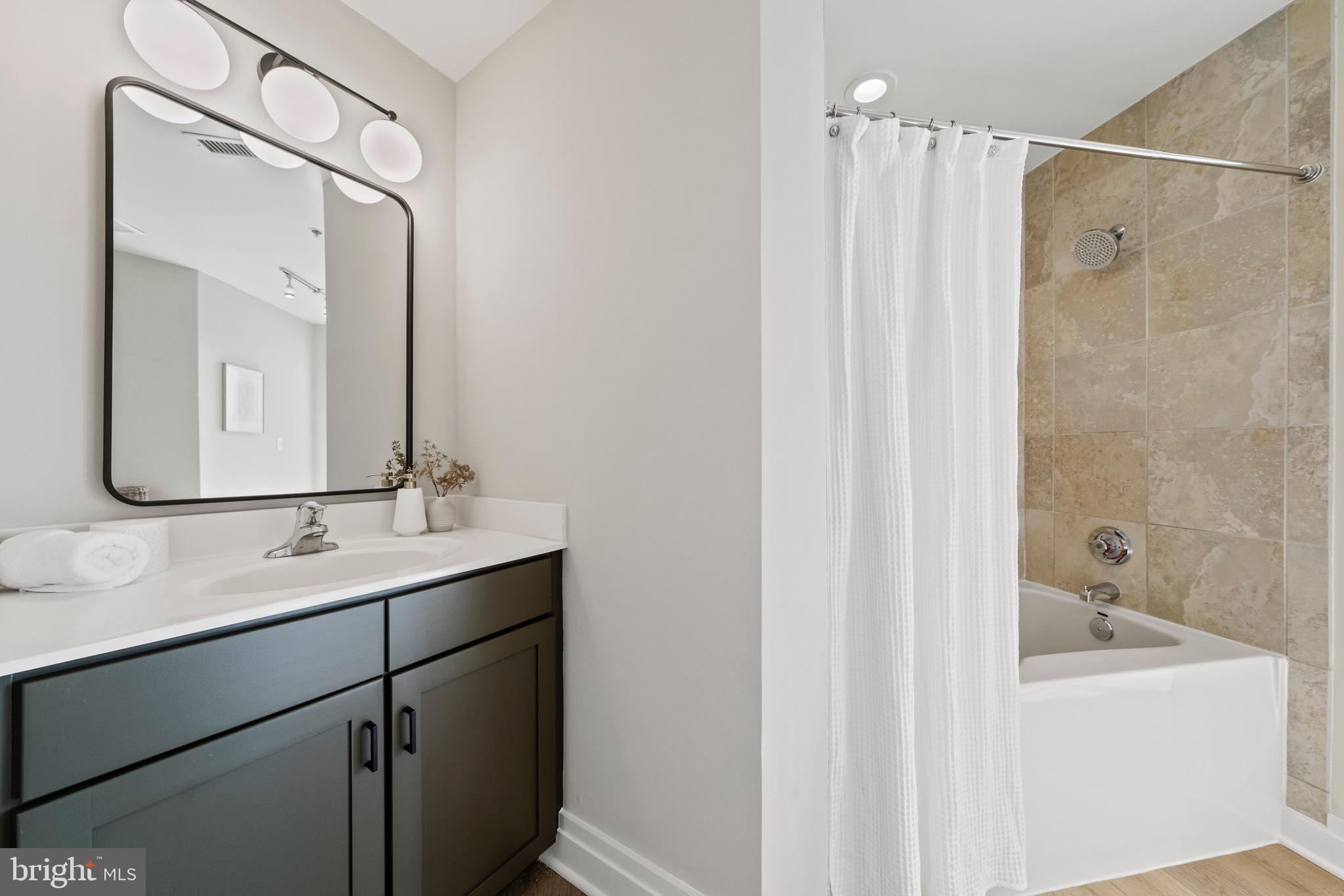 2020 12th St NW #703