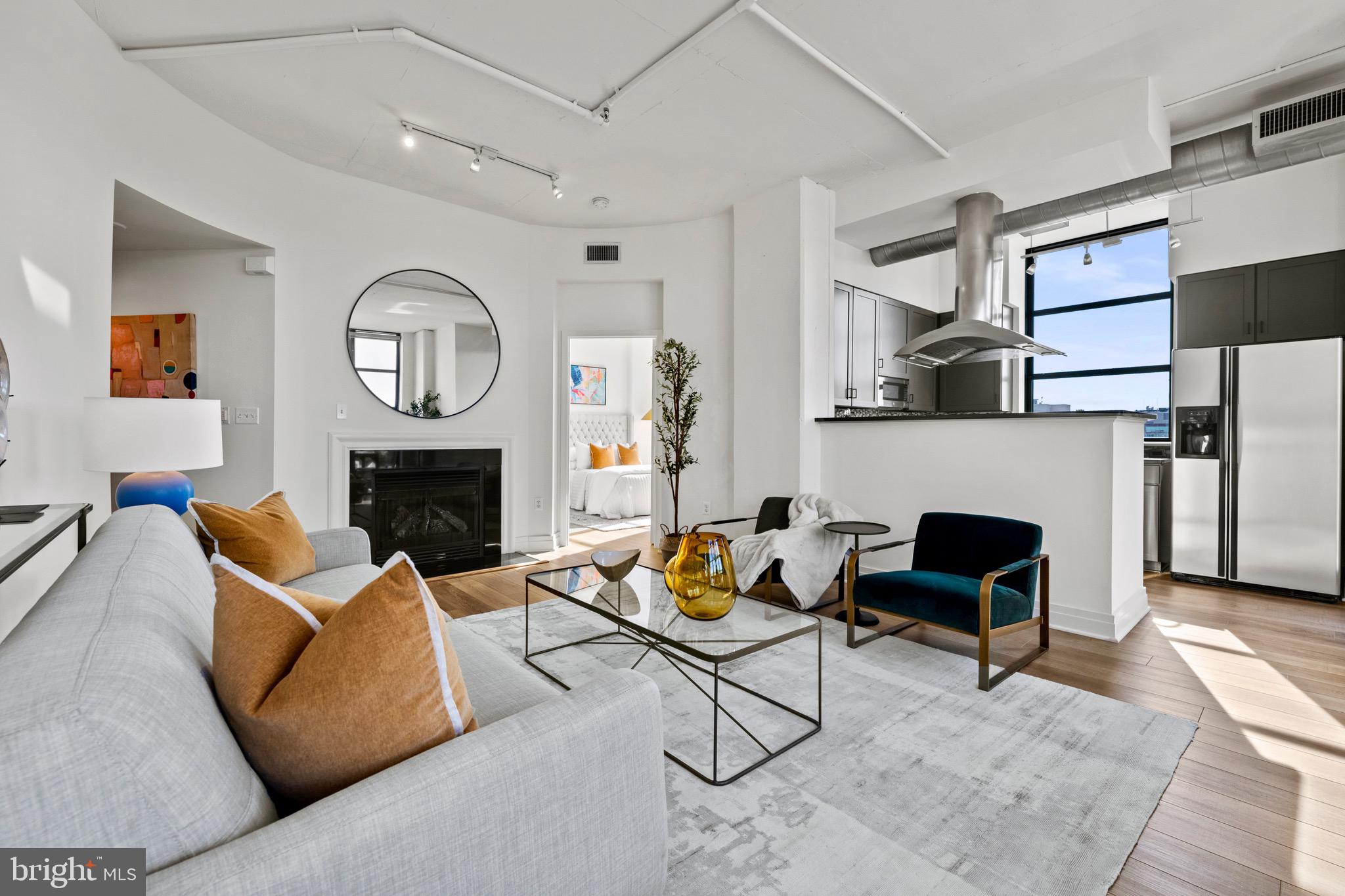 2020 12th St NW #703