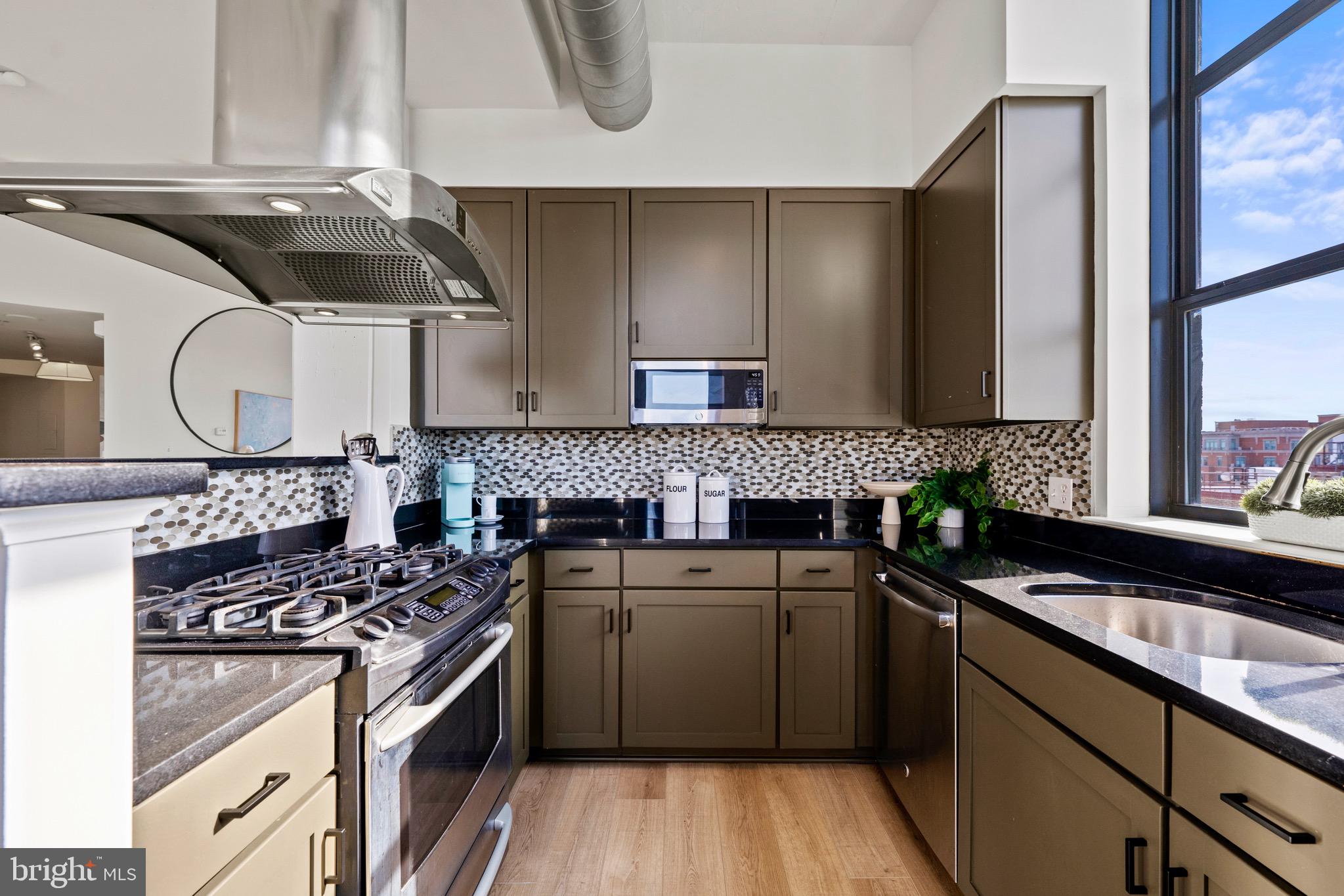 2020 12th St NW #703