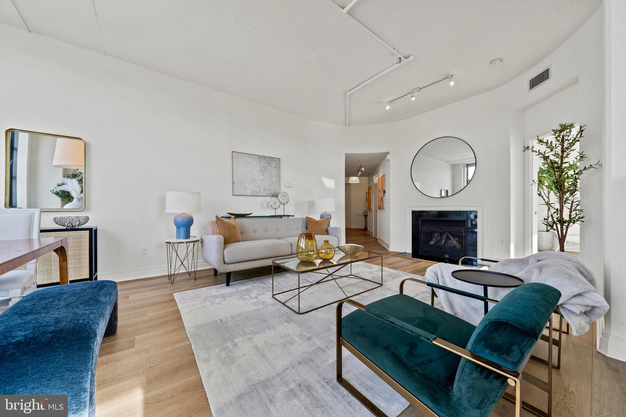 2020 12th St NW #703