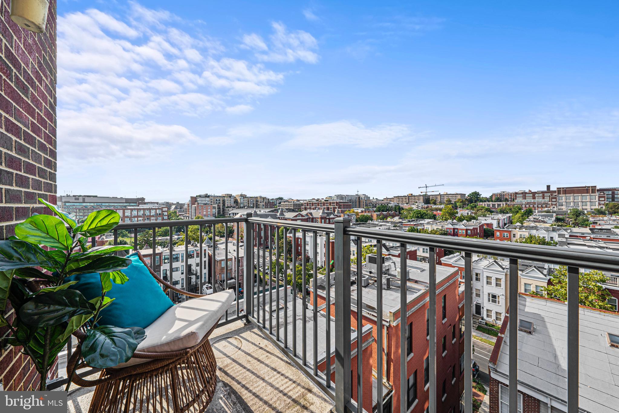 2020 12th St NW #703