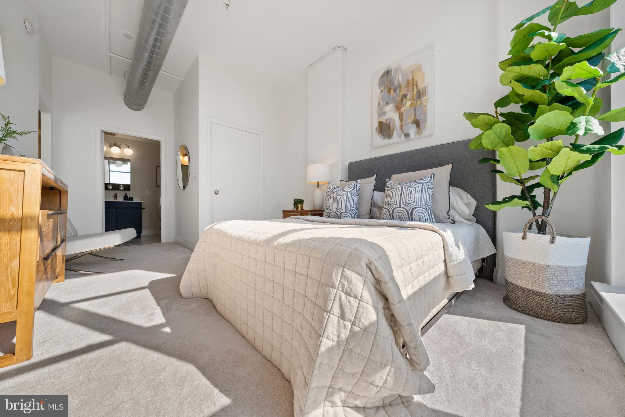 2020 12th St NW #518