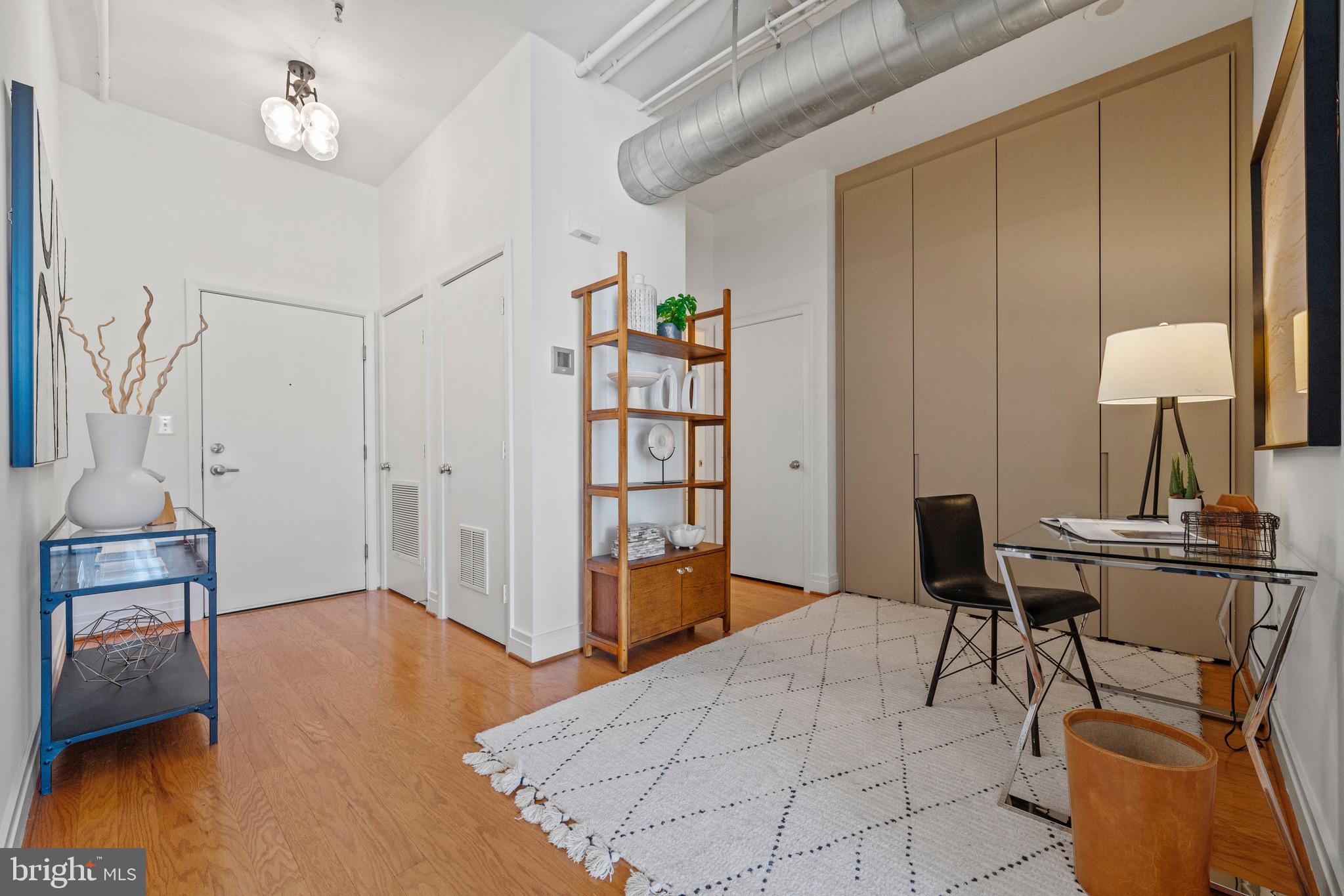 2020 12th St NW #518