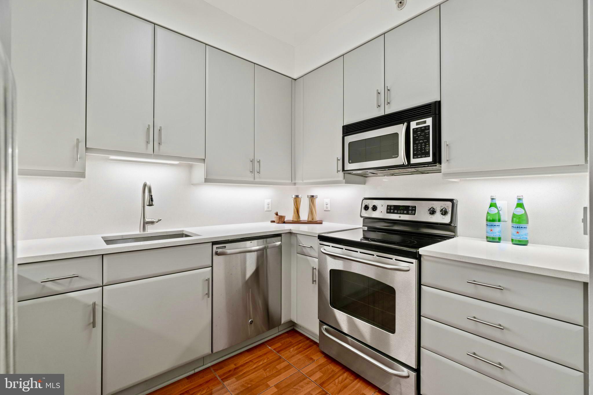 910 M STREET NW Unit: 329