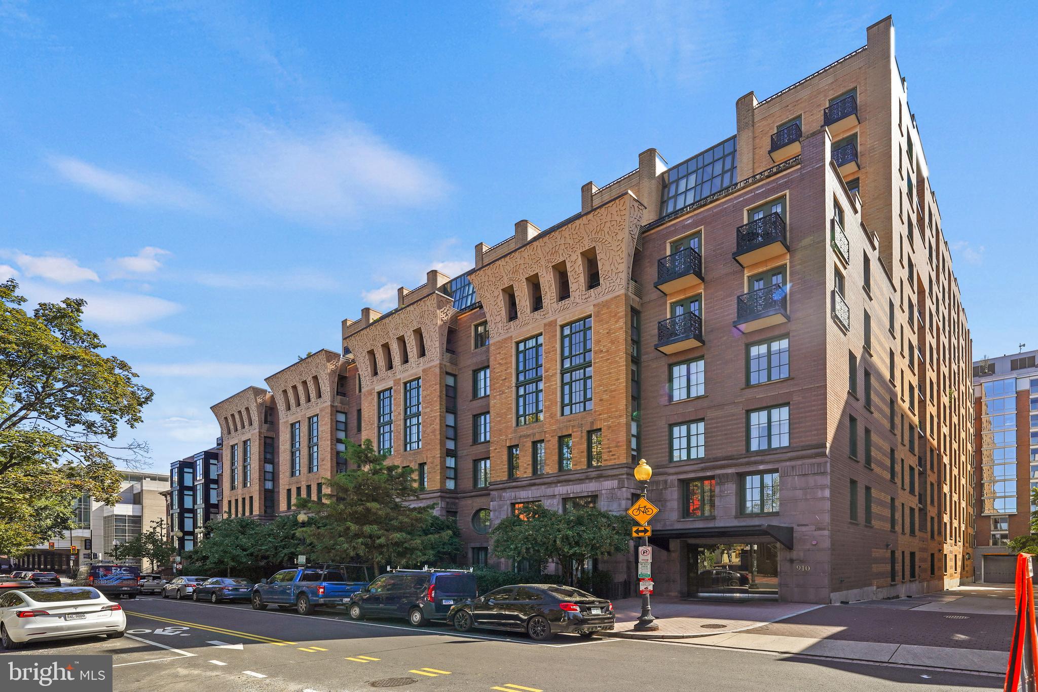 910 M St NW #618