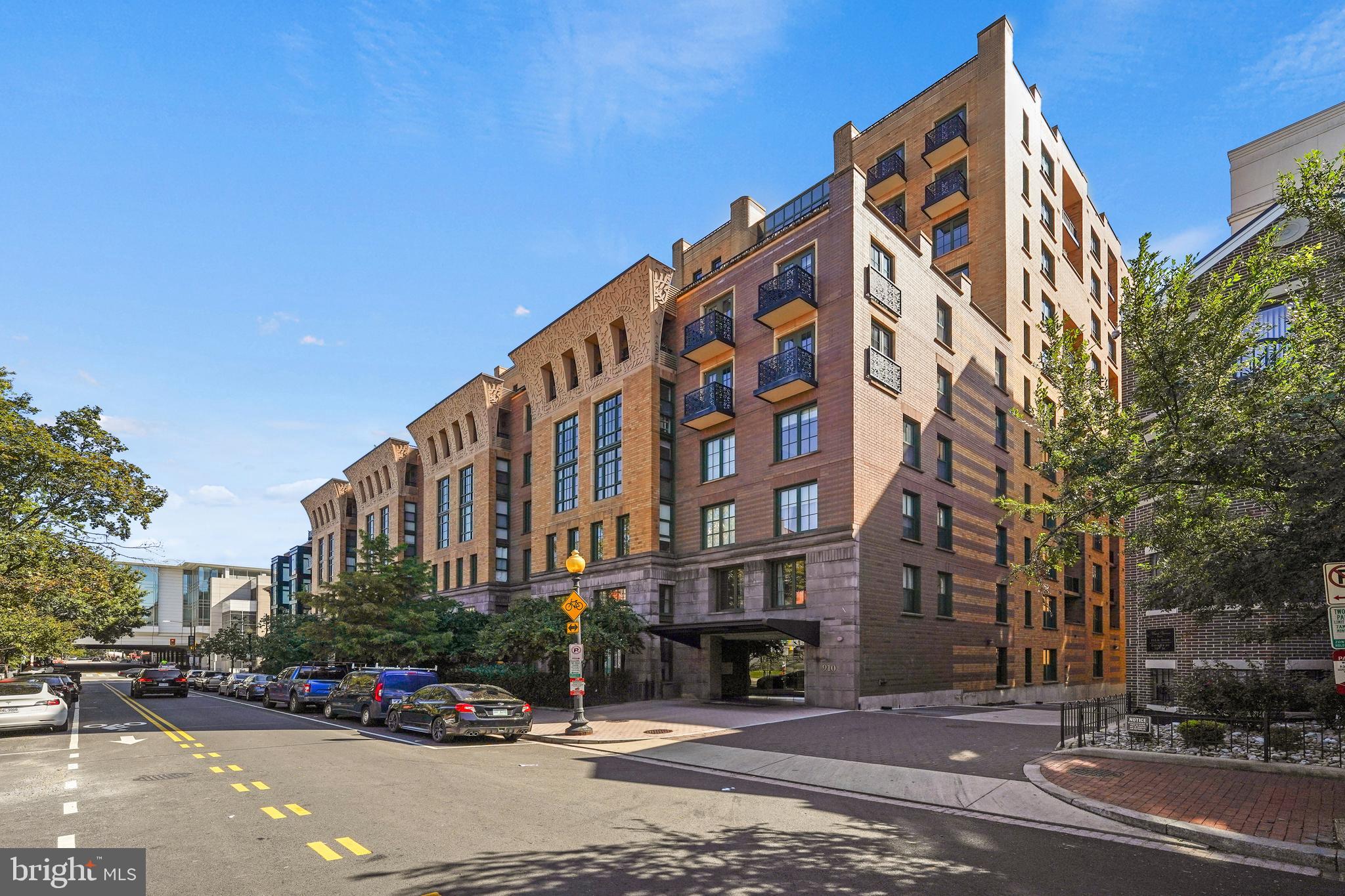 910 M St NW #618