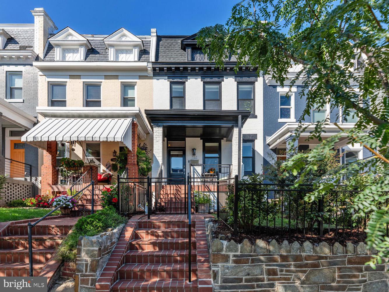 162 U St NE