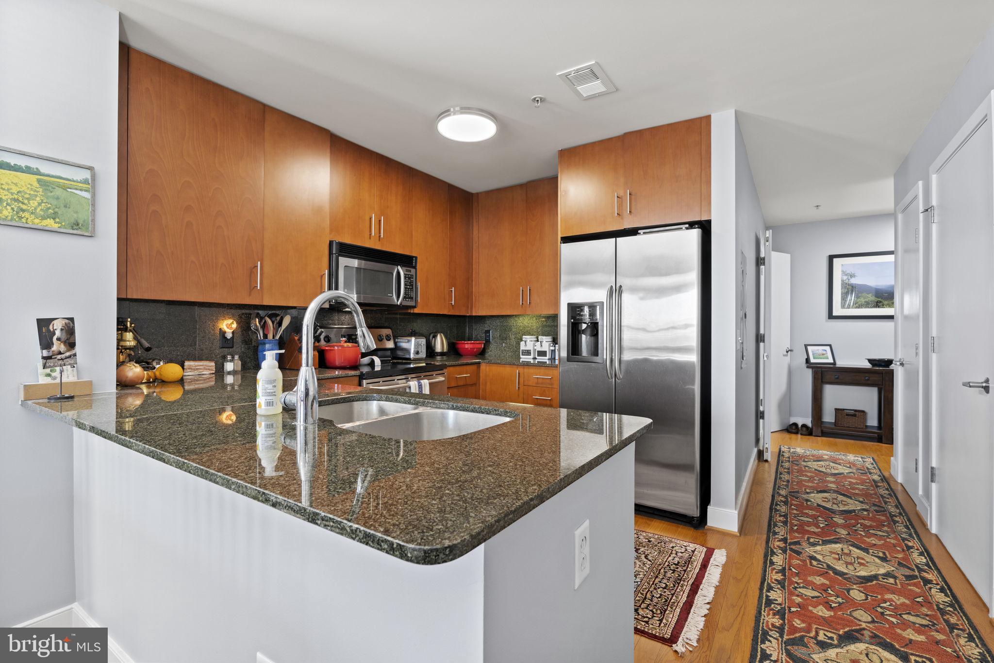 910 M STREET NW Unit: 803