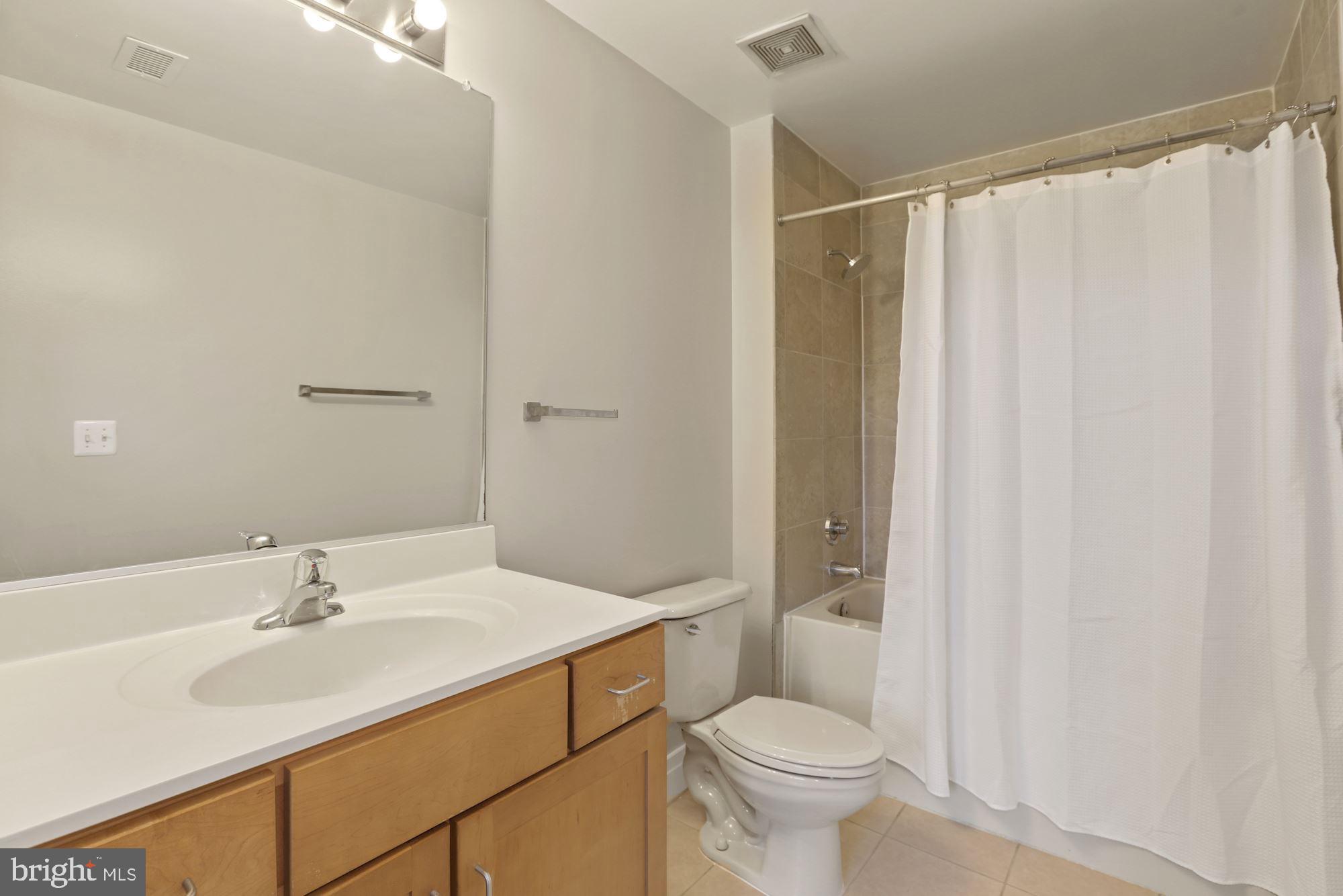 2020 12th St NW #405