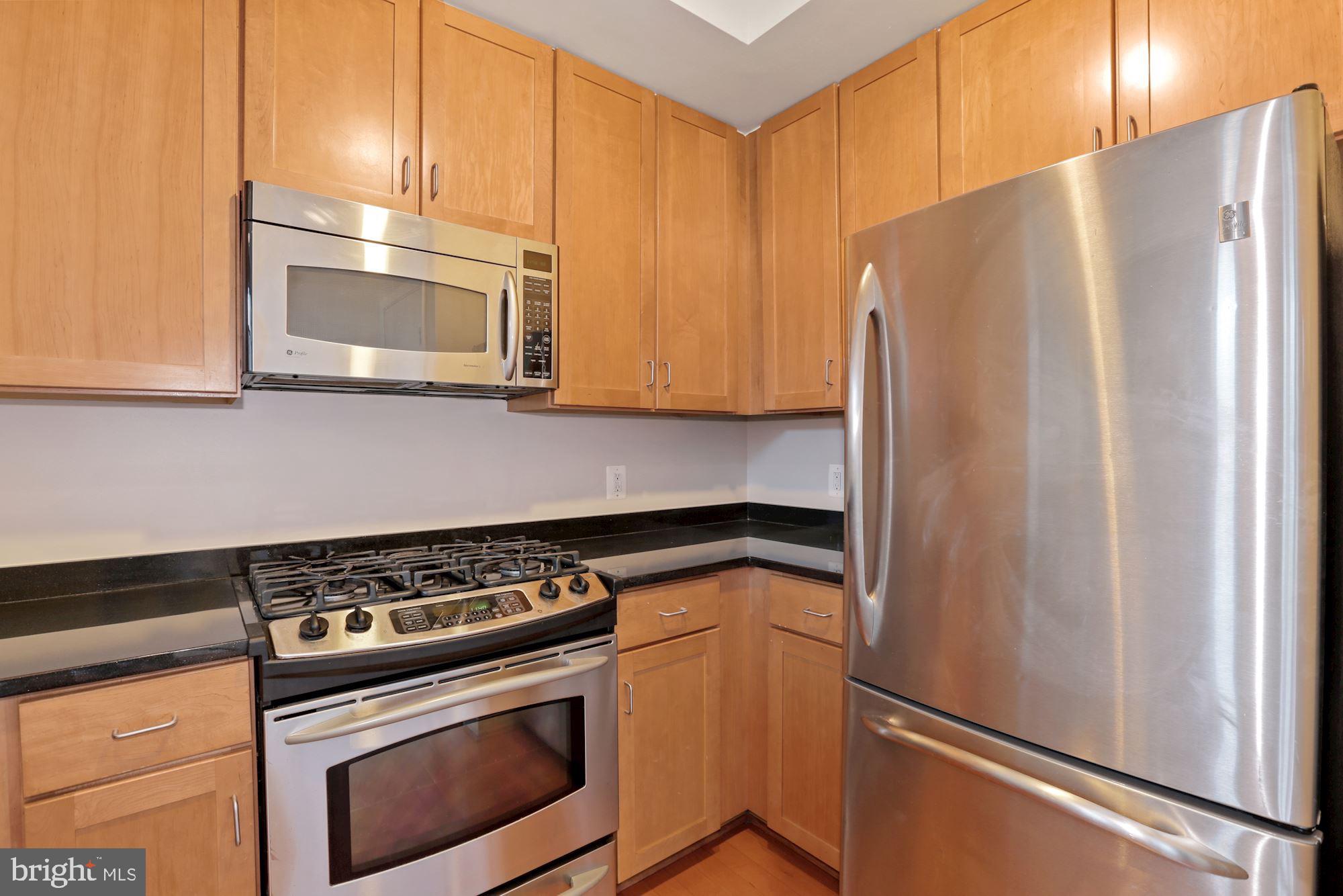 2020 12th St NW #405